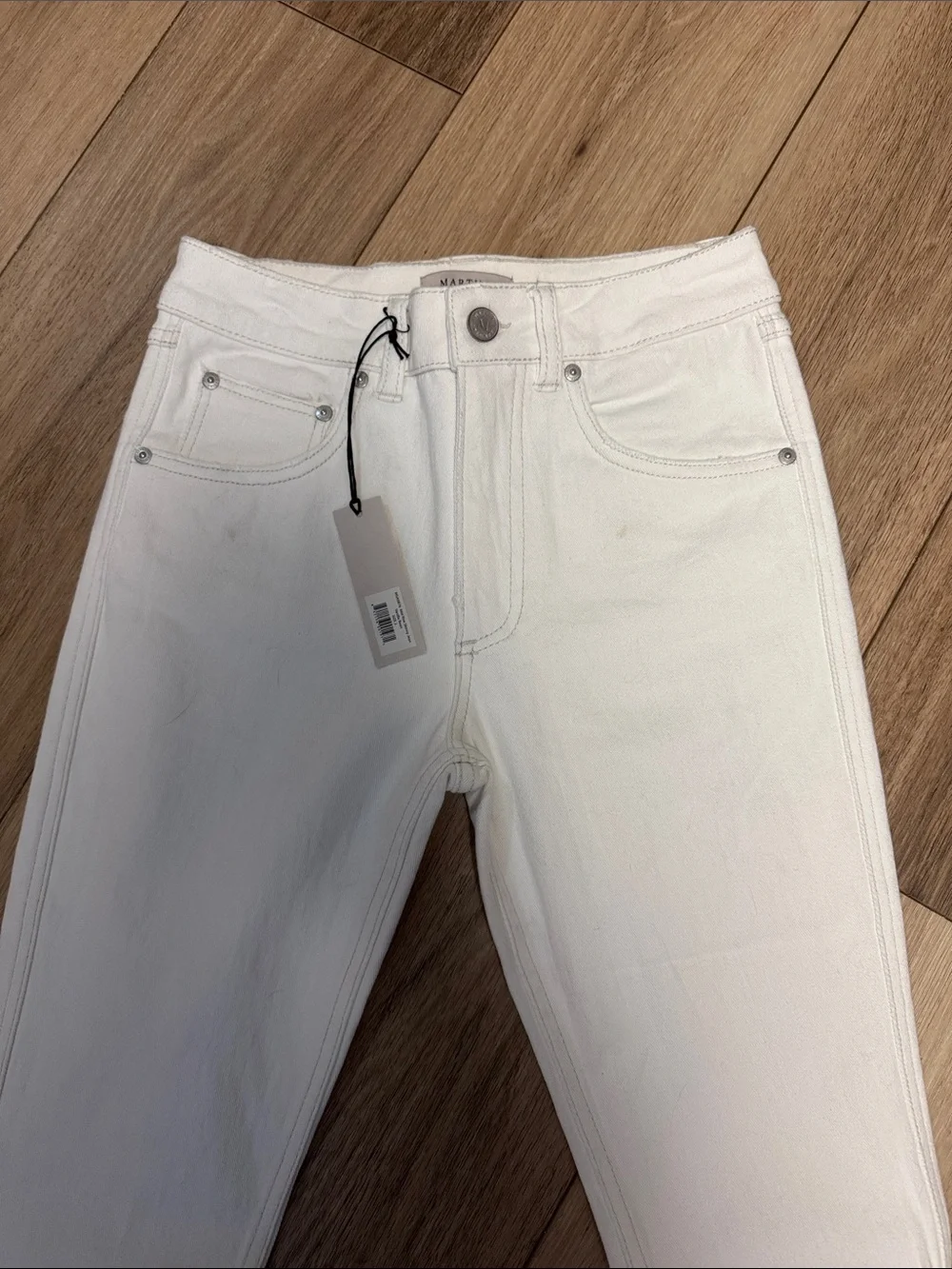 Martha Stewart NWT 2 Slim skinny Straight leg vanilla bean Jeans (READ PLEASE)